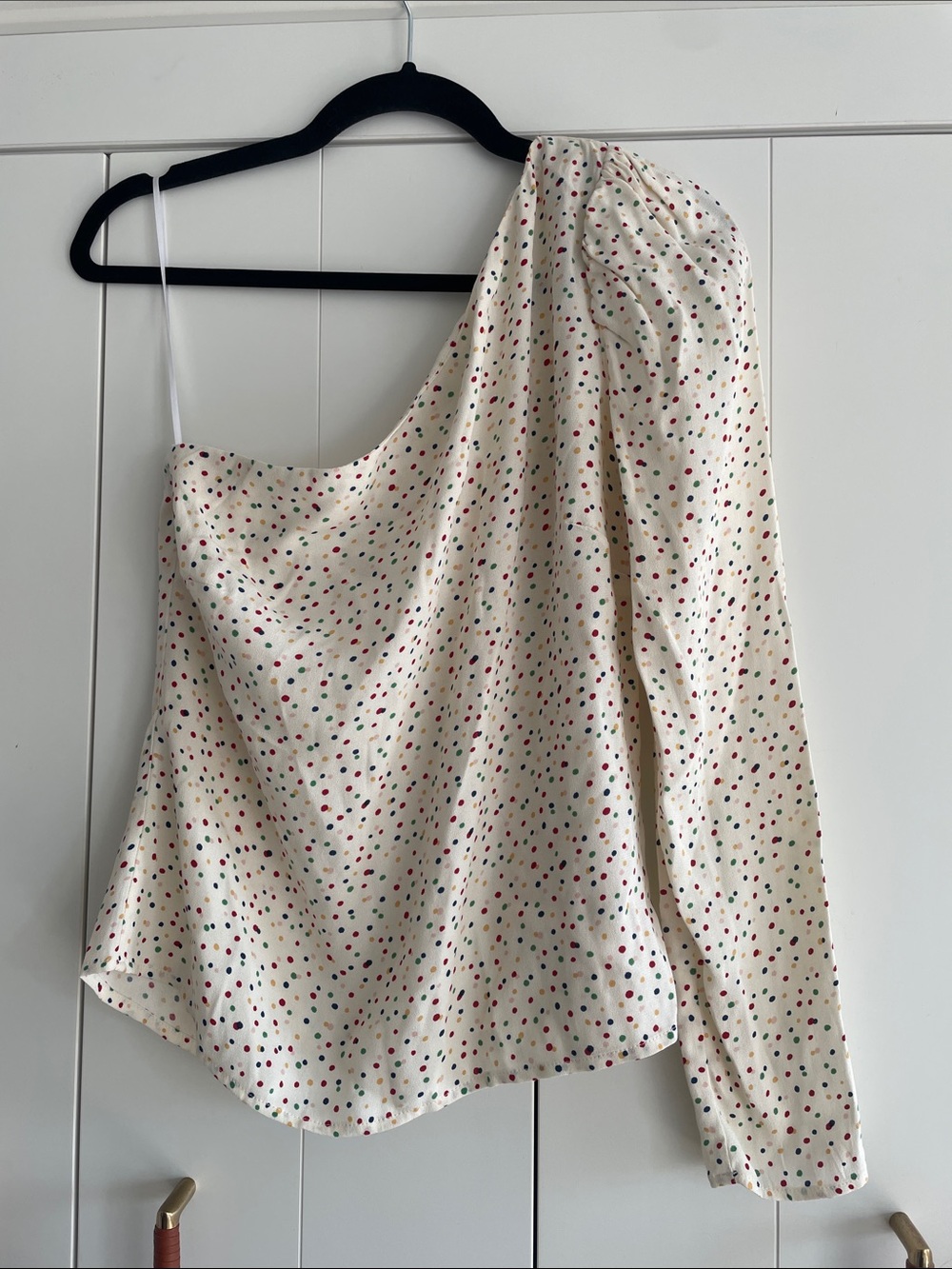 Reformation Cream One-Shoulder Polka Dot Blouse sz m